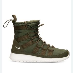 Nike Green Women's Roshe Run Hi boots sneakers size 8